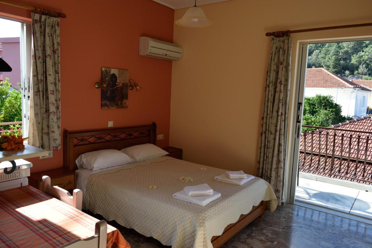 Stamoulis Apartments Agia Efimia エクステリア 写真