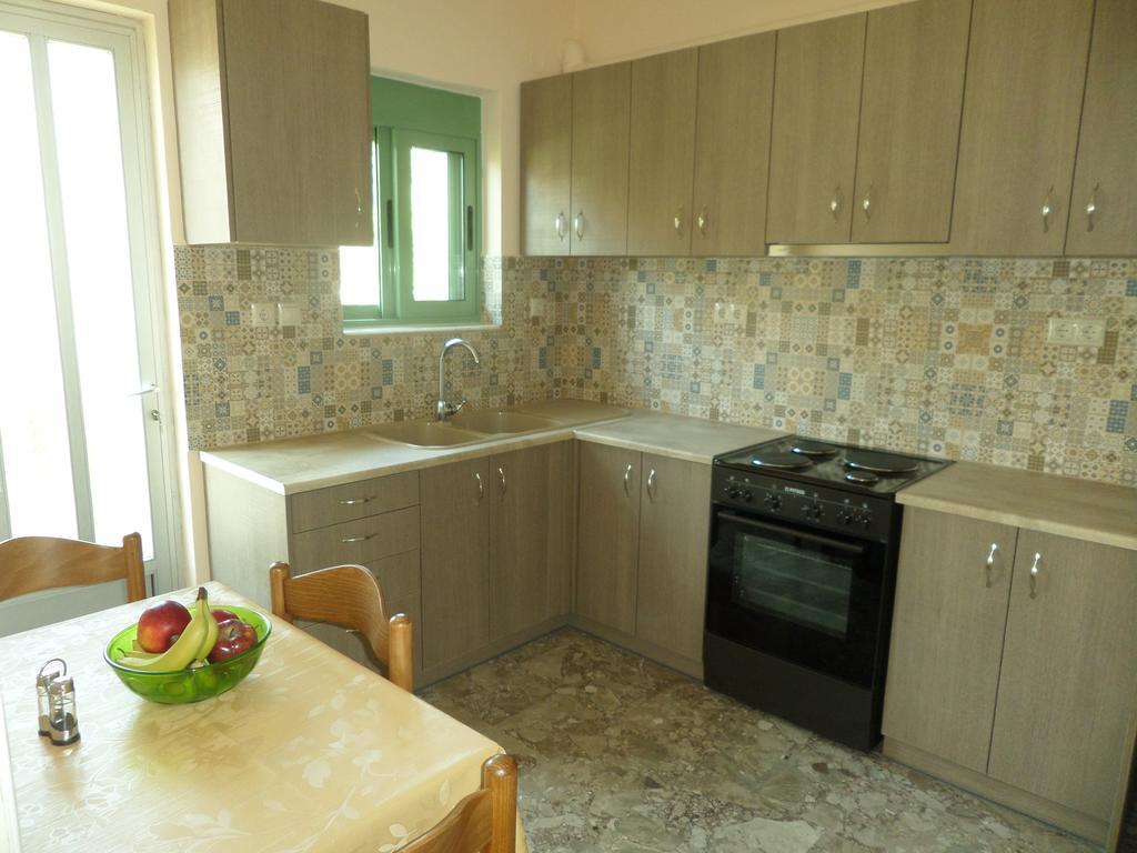Stamoulis Apartments Agia Efimia エクステリア 写真
