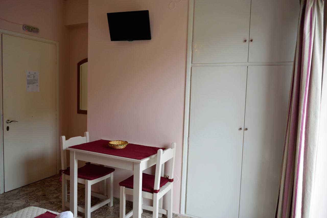 Stamoulis Apartments Agia Efimia エクステリア 写真